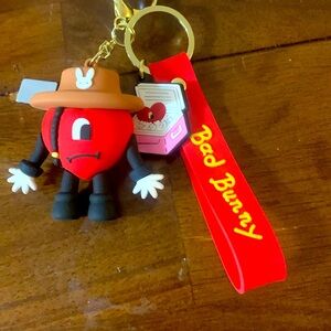 Bad bunny 🐰‼️♥️🛍️♥️ key holder ‼️♥️🛍️💋